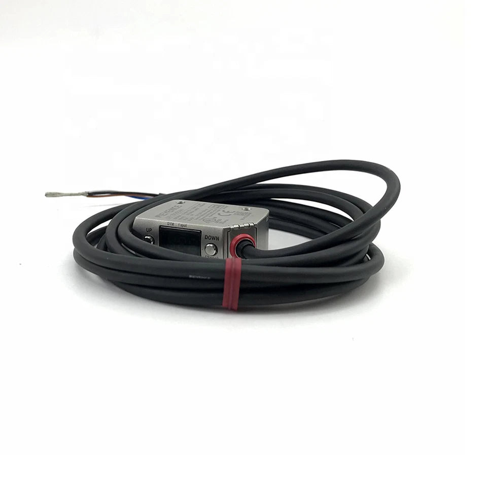 LR-ZB250AN | Keyence Stainless-Steel Laser Sensor, 35–250 mm Range, NPN Output, IP69K