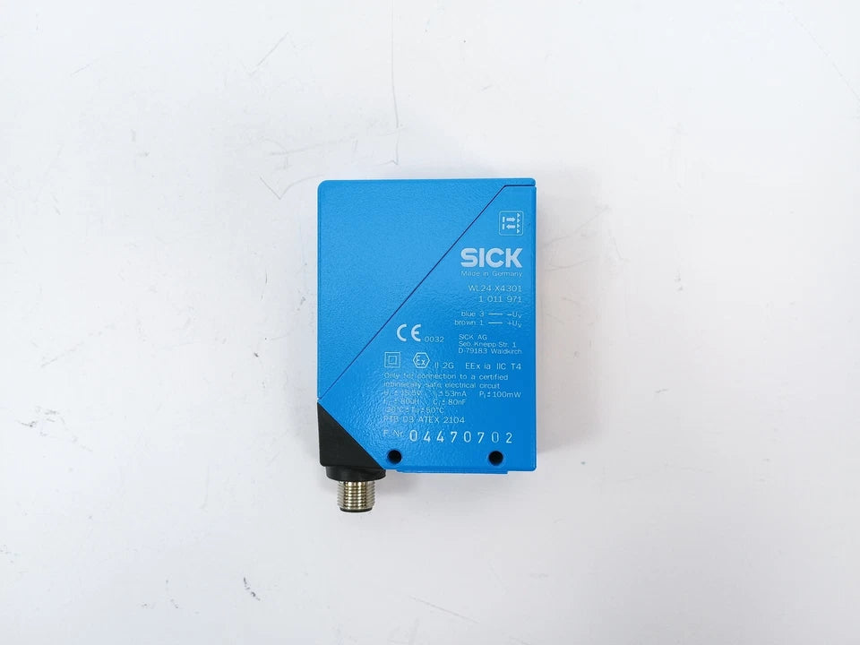 WL24-X4301 | SICK Photoelectric Retroreflective Sensor Red LED IP67