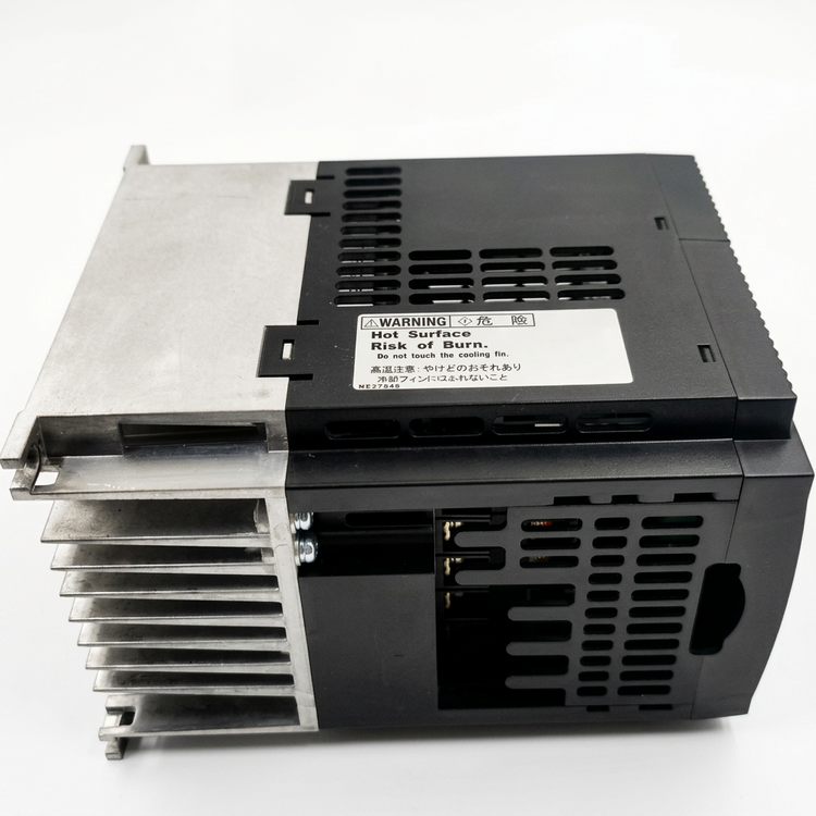 Hitachi WJ200-004SF Microdrive 200-240V 1-Phase 0.5HP VFD Inverter