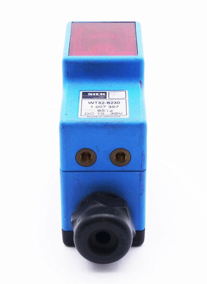 WT32-B230 | SICK Photoelectric Proximity Sensor, 100–2000 mm Range