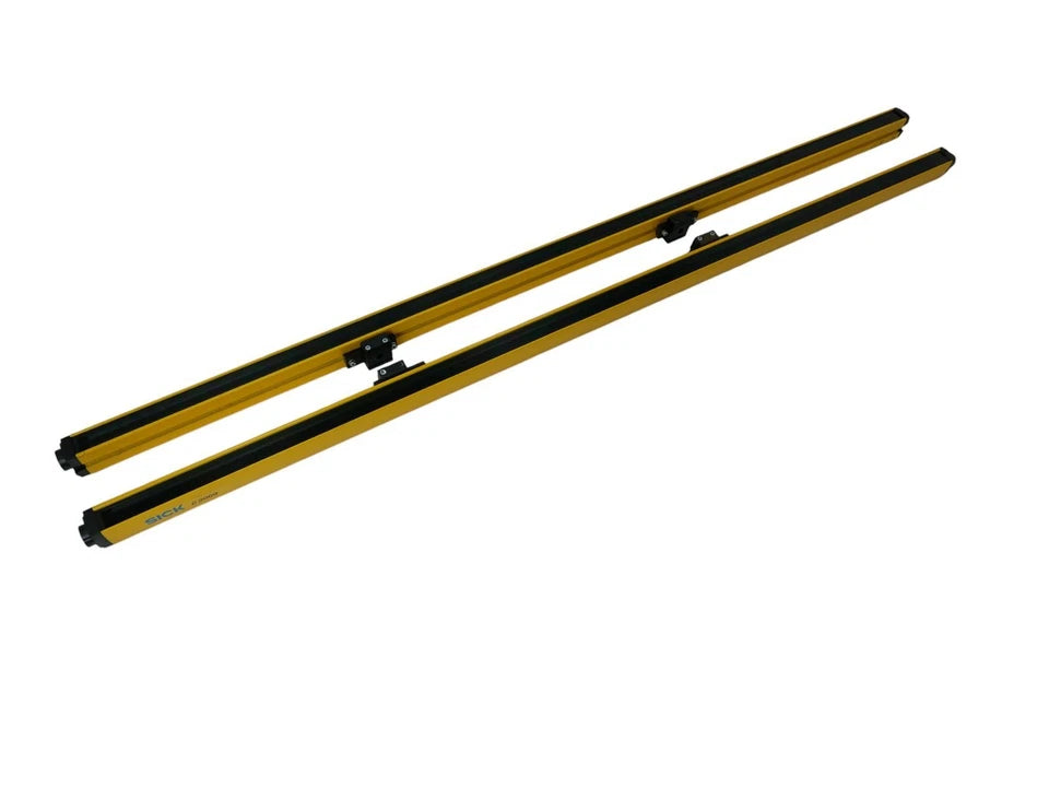 C20E-150303A12 | SICK Safety Light Curtain 1500 mm Protective Height, 30 mm Resolution