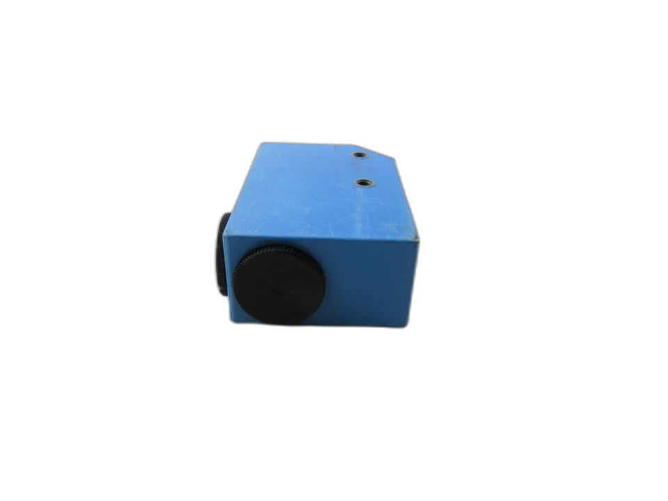 KT5P1113 | SICK Industrial Contrast Sensor with PNP Output and 10 mm Lens