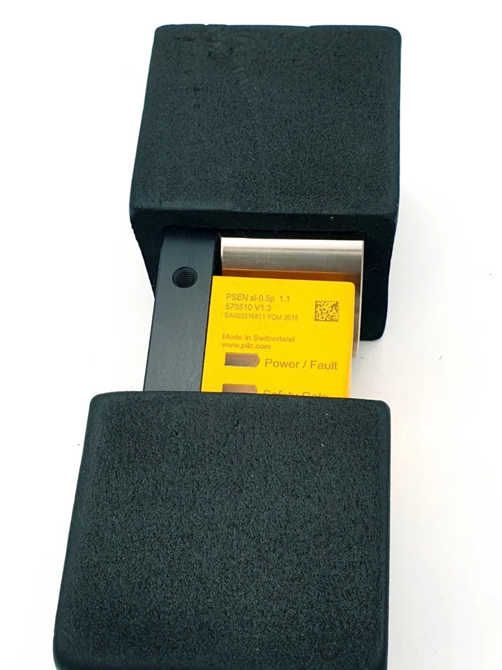 570510 | Pilz PSEN Sl 0.5P Safety Switch With Guard Locking 500N
