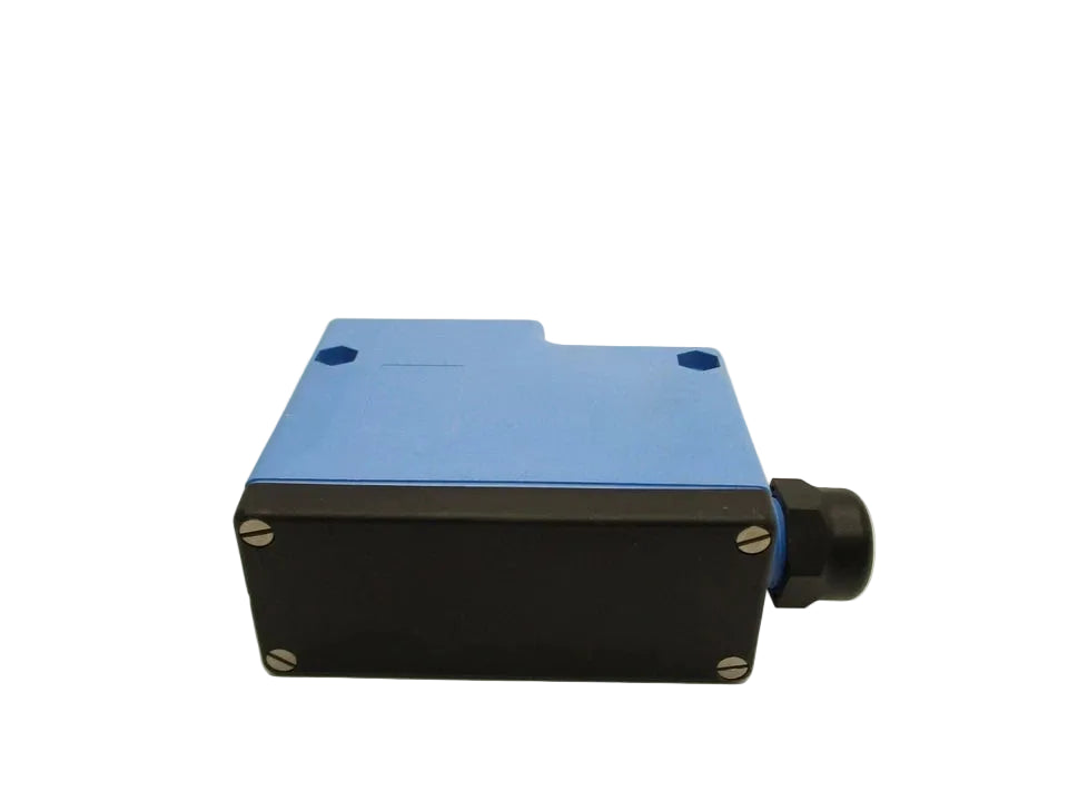 WT30-22 | SICK Photoelectric Proximity Sensor, Infrared, 25–200 mm