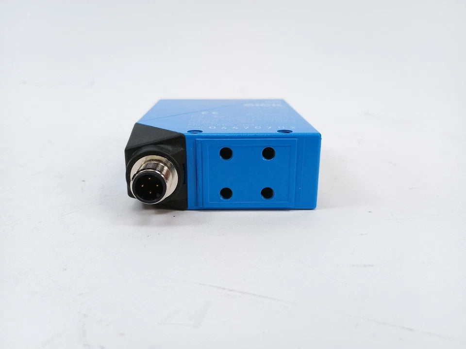 WL24-X4301 | SICK Photoelectric Retroreflective Sensor Red LED IP67