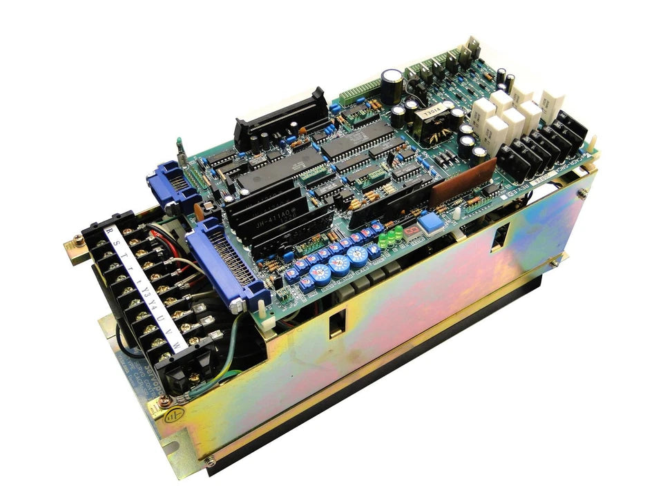 CACR-SR20SB1BFY100 | Yaskawa Electric 2.0kW AC Servo Drive Servopack VS-800 Analog Input