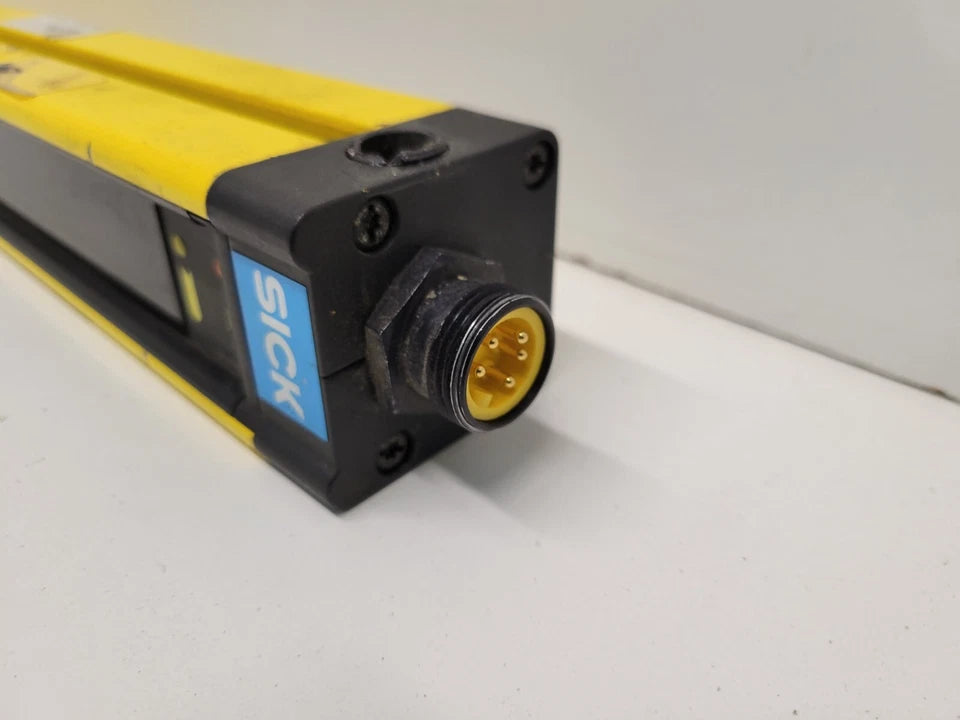 FGSS750-211 | SICK Type 4 Safety Light Curtain Sender, 782 mm Height, 30 mm Resolution