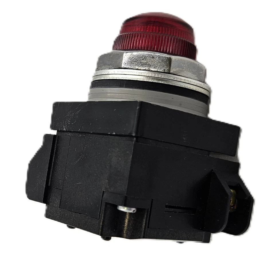 CR104PXG40 | General Electric Illuminated Green Push Button, 120V AC/DC, Full-Voltage Indicator, 3W