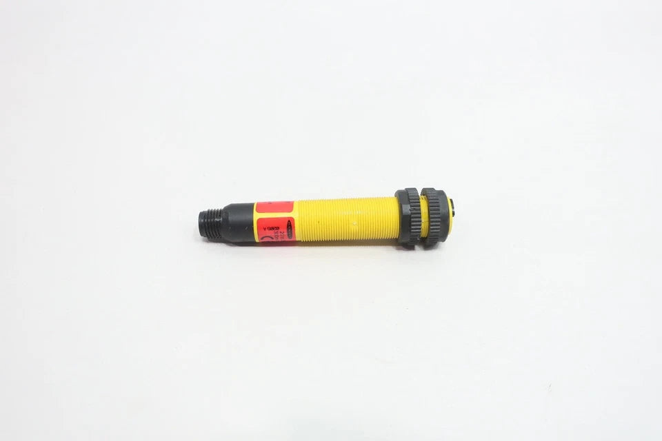 S18AW3FF100Q1 | Banner EZ-BEAM S18 Fixed Field Sensor, 100 mm, 20–250 VAC