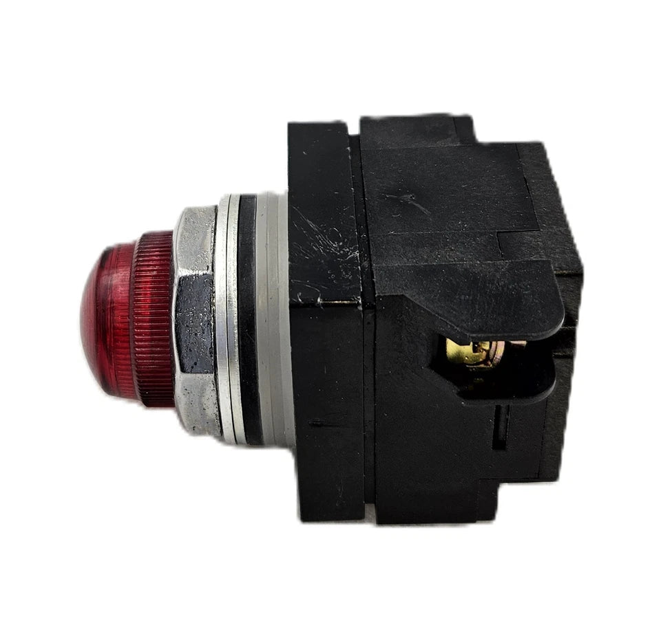 CR104PXG40 | General Electric Illuminated Green Push Button, 120V AC/DC, Full-Voltage Indicator, 3W